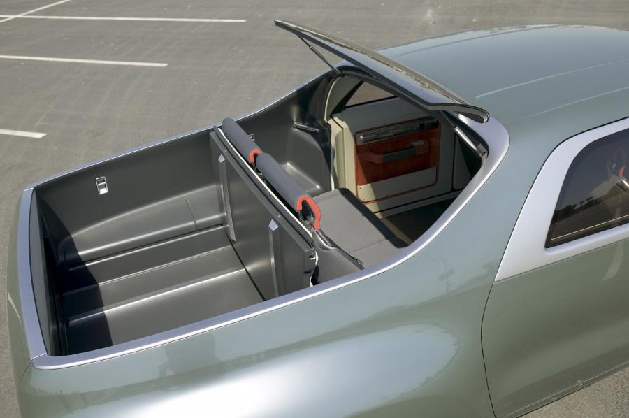 Mitsubishi Sport Truck Concept 2004 года  (фото 4 из 34)